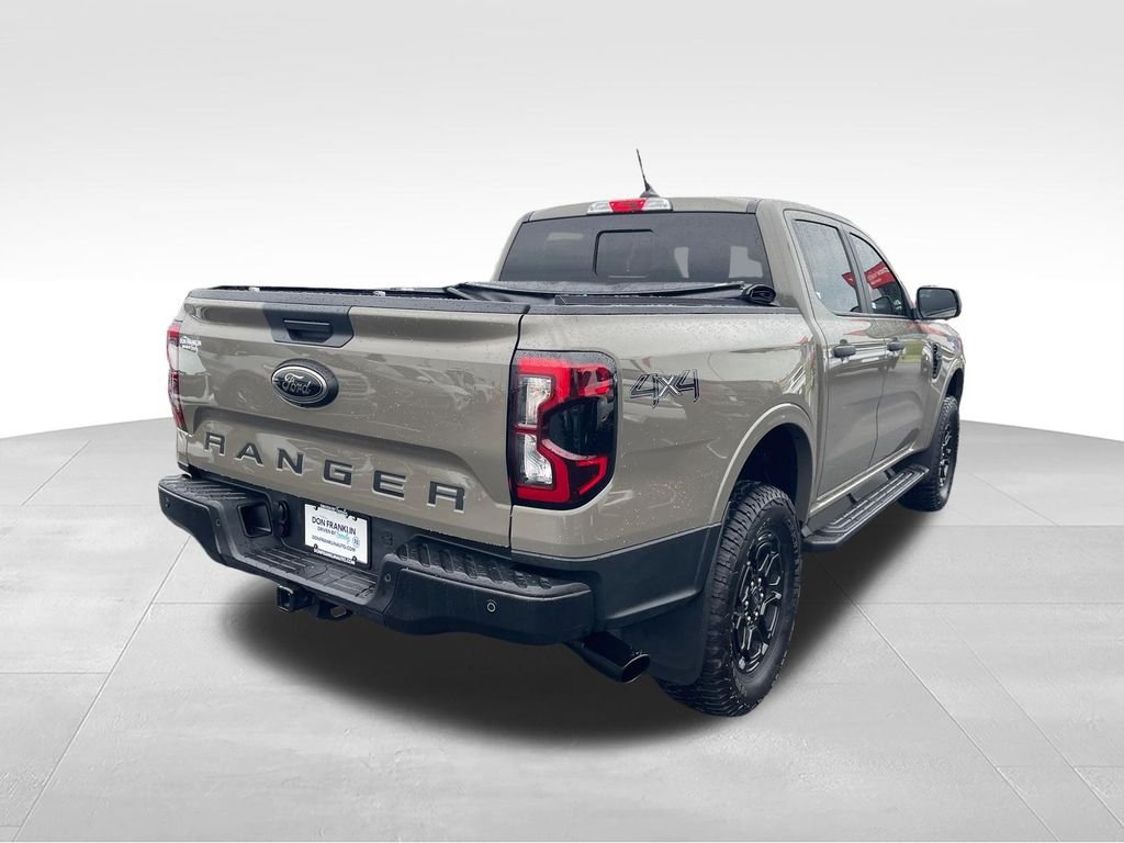 Used 2025 Green Ford XLT image 6