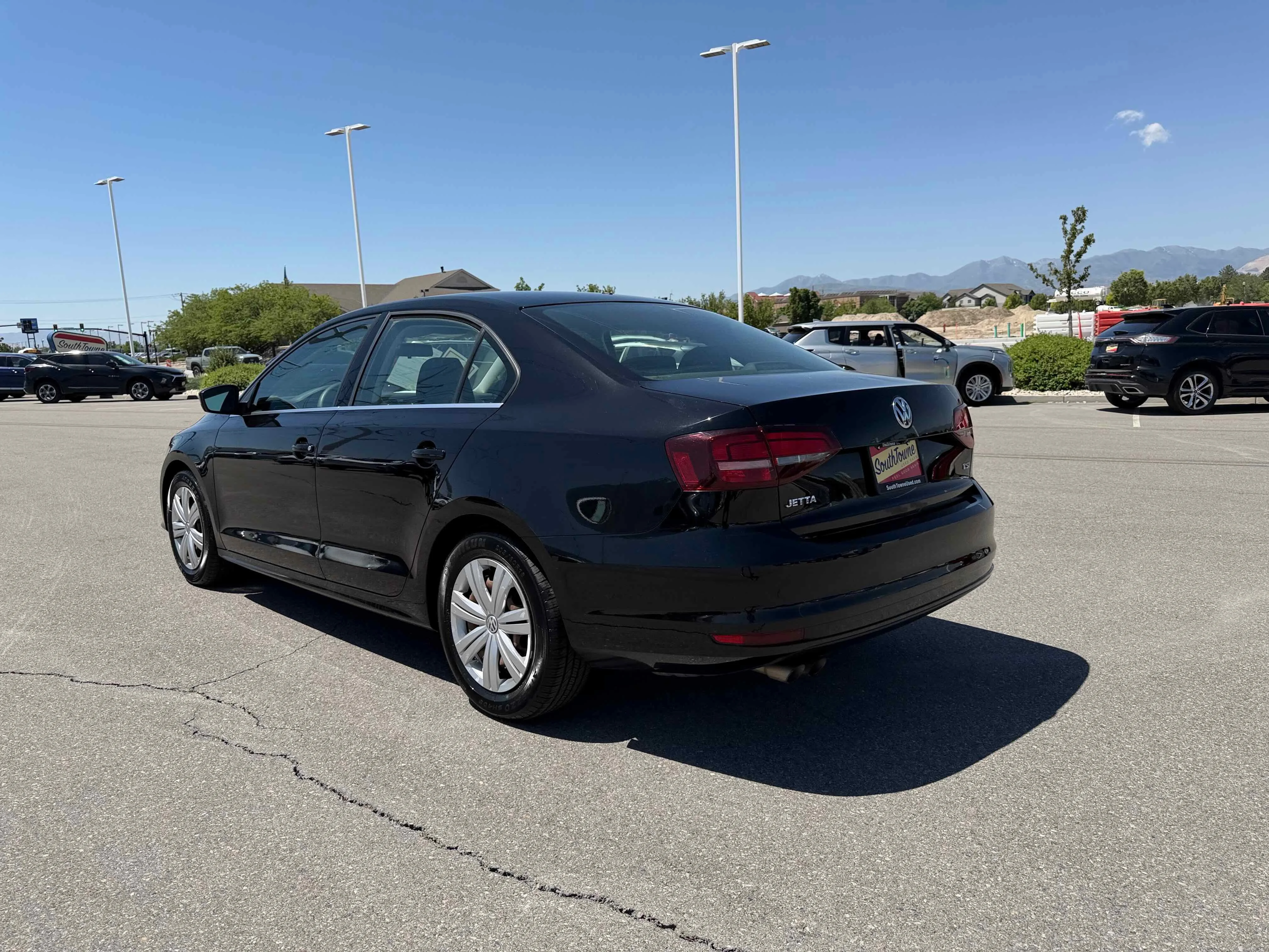Used 2017 Black Volkswagen 1.4T S image 3