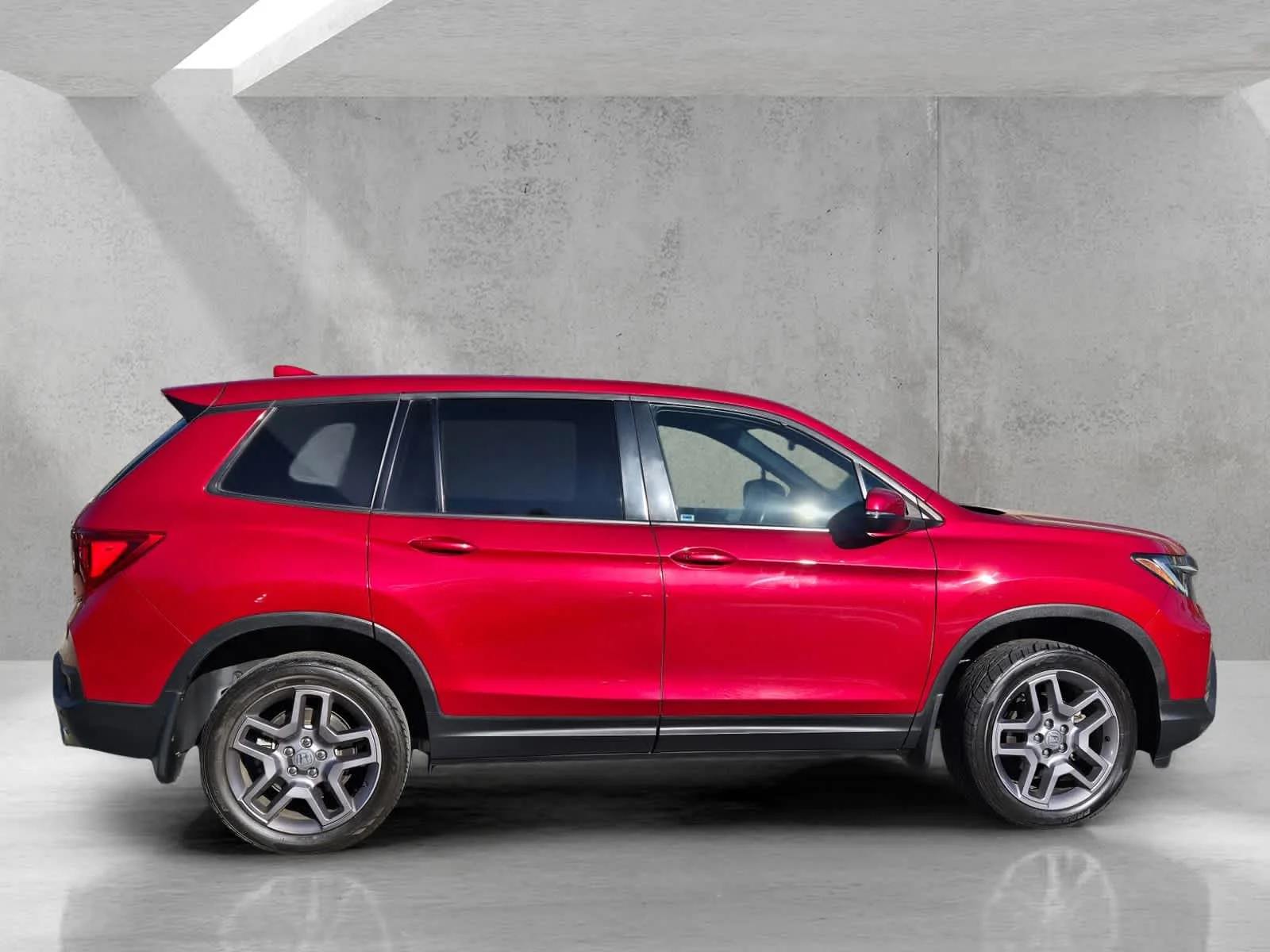 Used 2023  Honda EX-L image 3
