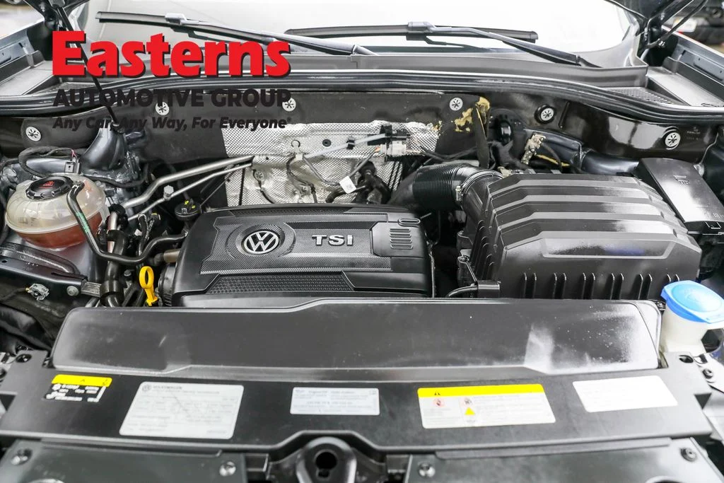 Used 2021 Gray Volkswagen 2.0T SEL image 7