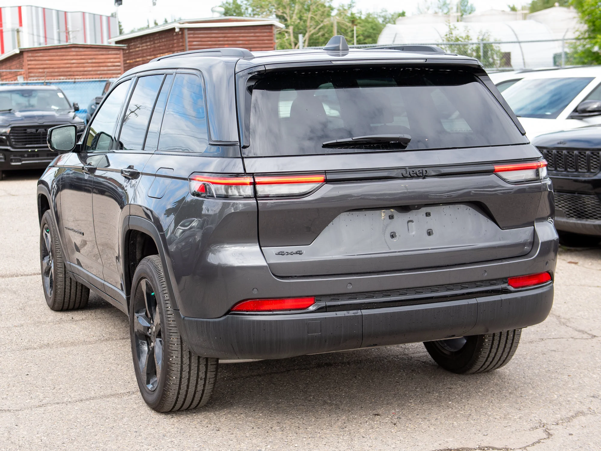 New 2025 Grey Jeep Altitude* image 3