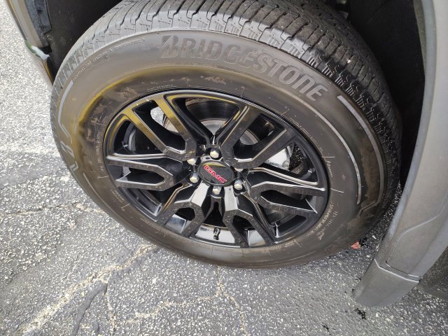 Used 2025 Black GMC Elevation image 11