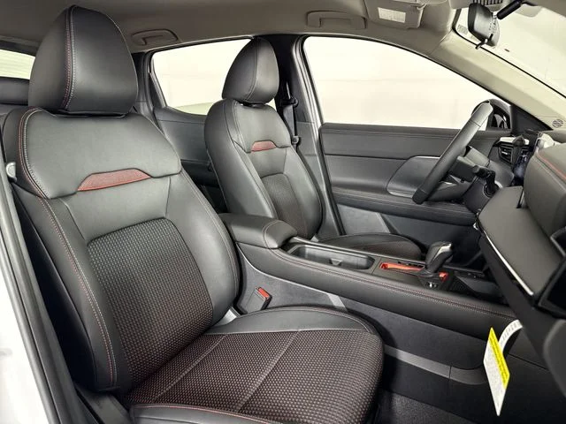 New 2026 Aspen White TriCoat / Super Black Two-tone Nissan SR image 23