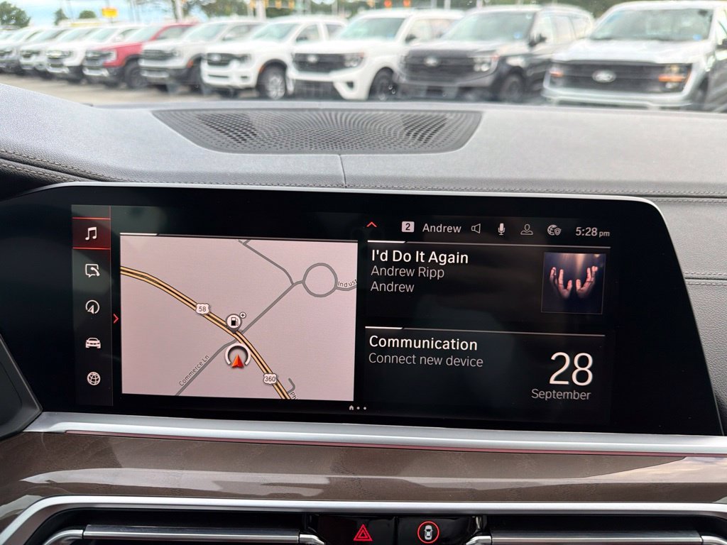 Used 2022 Arctic Gray Metallic BMW xDrive40i image 32