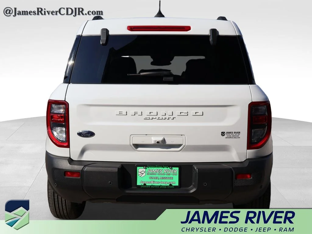 Used 2025 White Ford Big Bend image 4