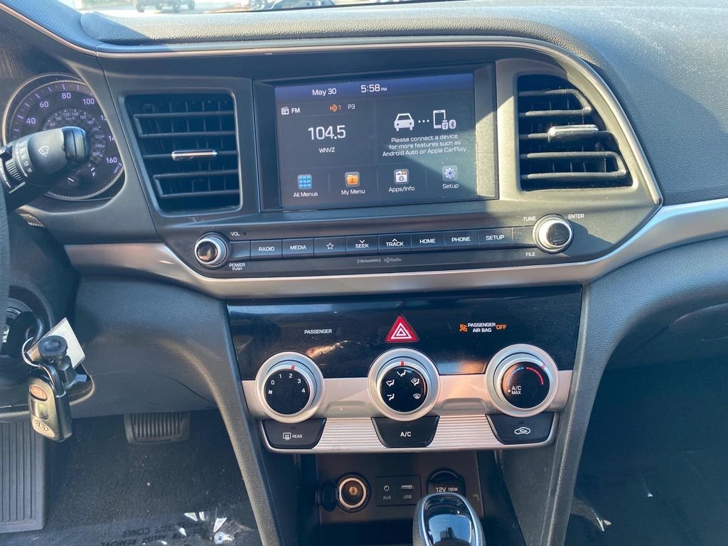 Used 2019 Silver Hyundai SEL image 3
