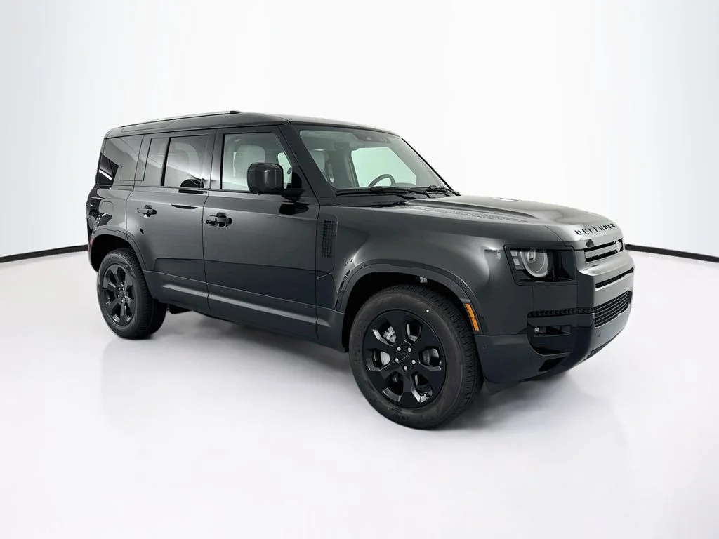 New 2026 Santorini Black Land Rover S image 3