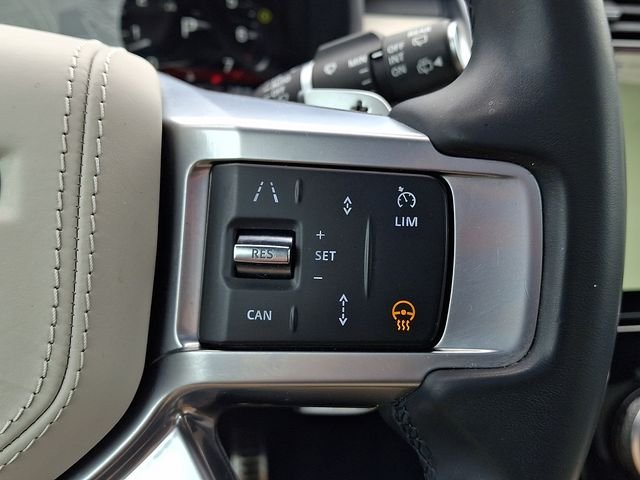 Used 2023 Santorini Black Land Rover Metropolitan Edition image 22