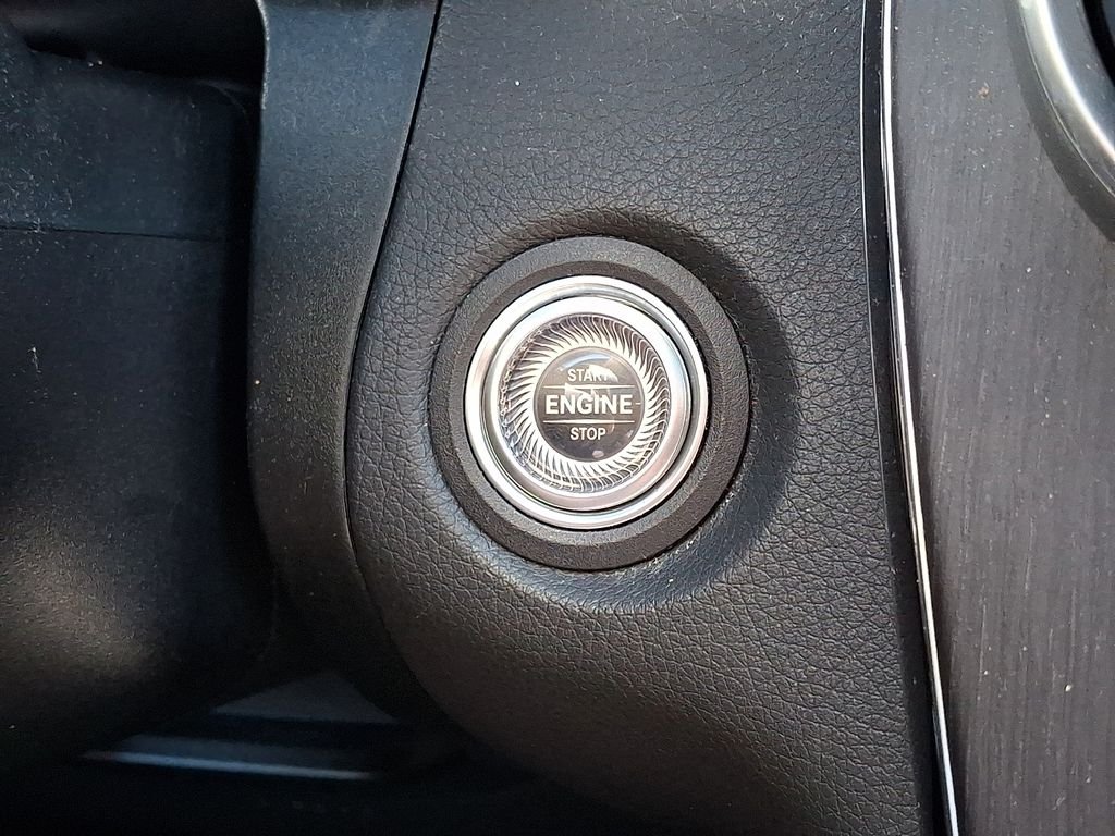 Certified Used 2022 White Mercedes-Benz GLC 300 image 26