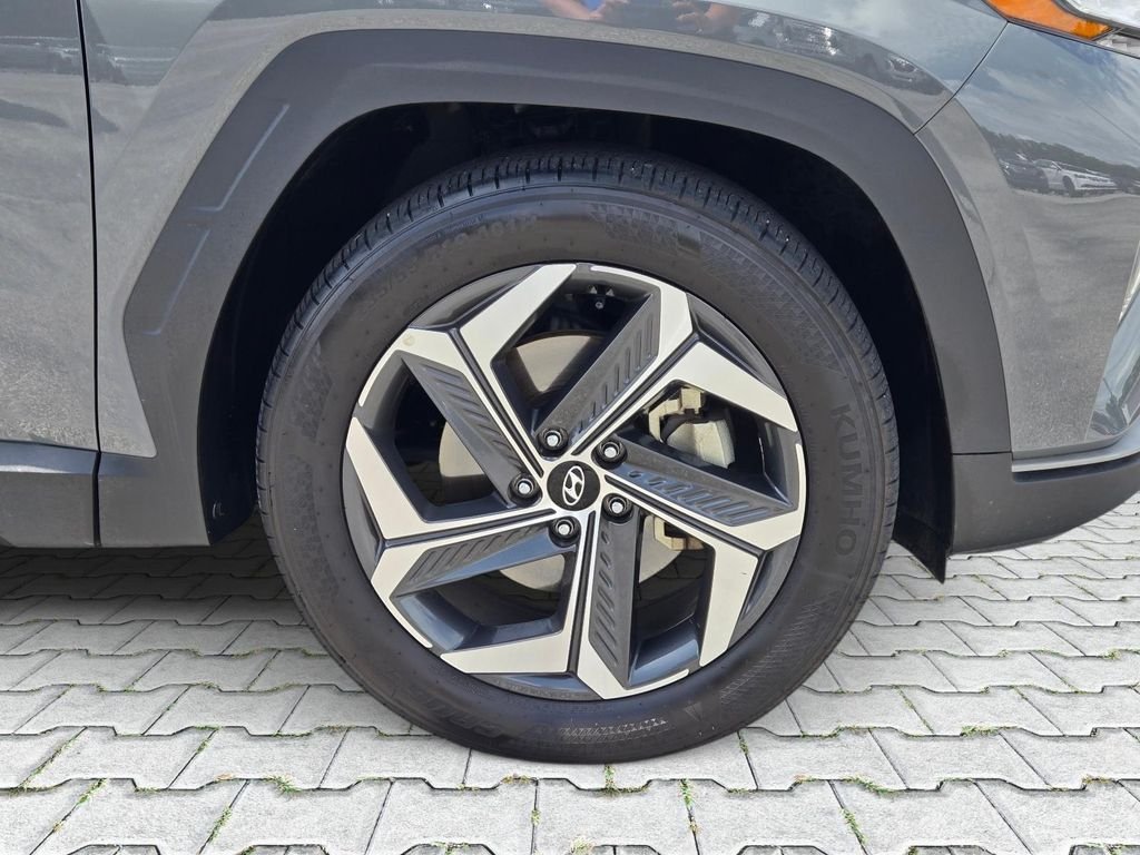 Used 2024 Gray Hyundai SEL image 3