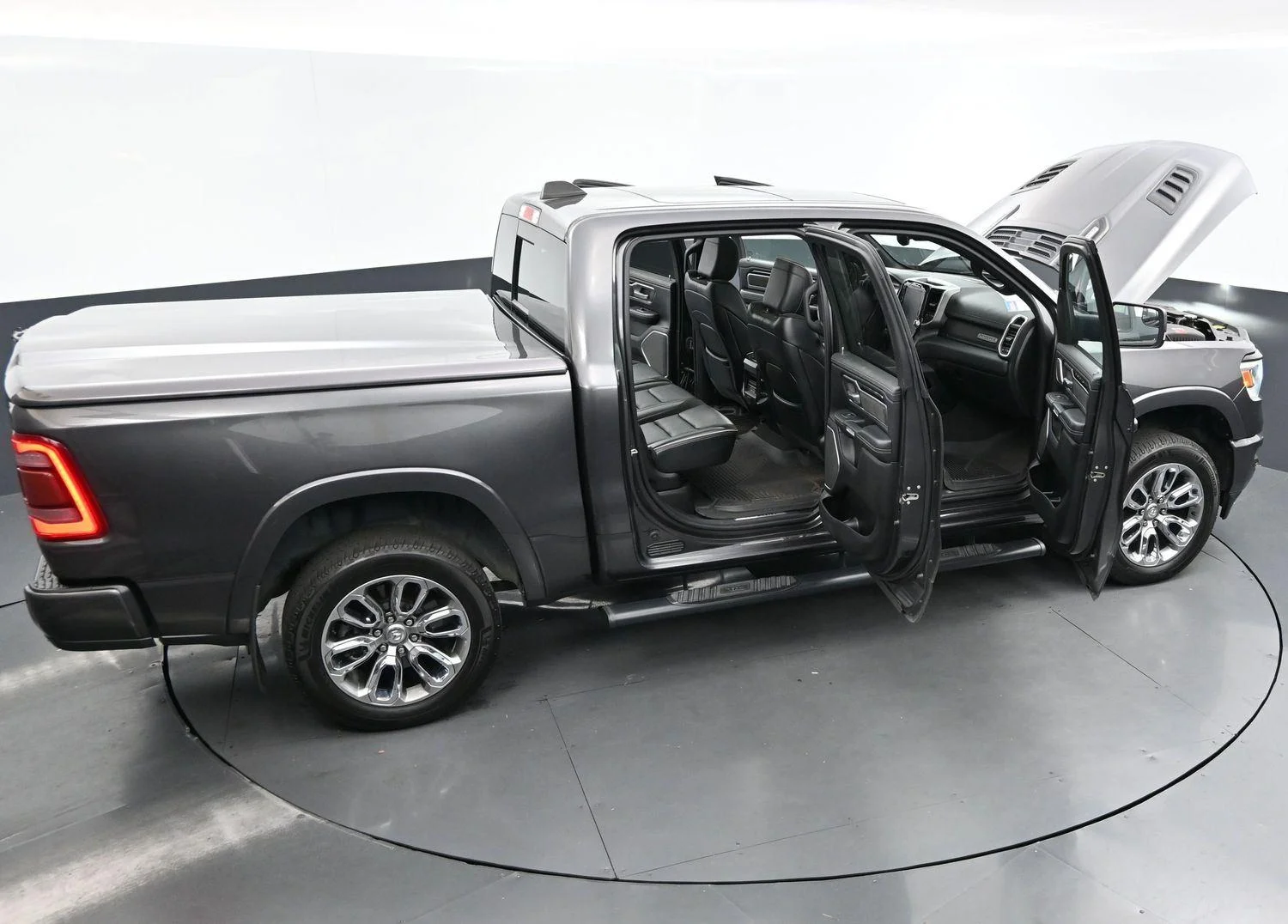 Used 2021 Granite Crystal Metallic Clearcoat Ram Laramie image 39