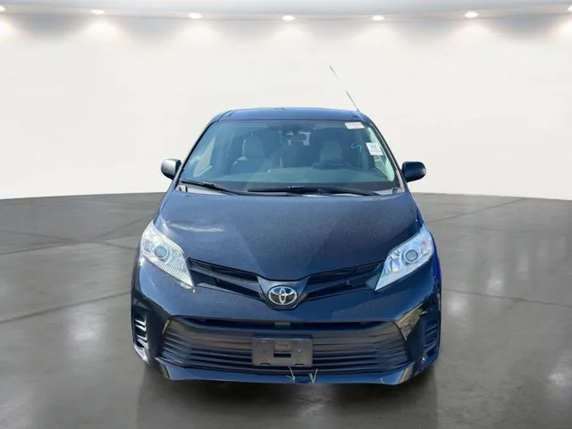 Used 2020 Black Toyota L image 6