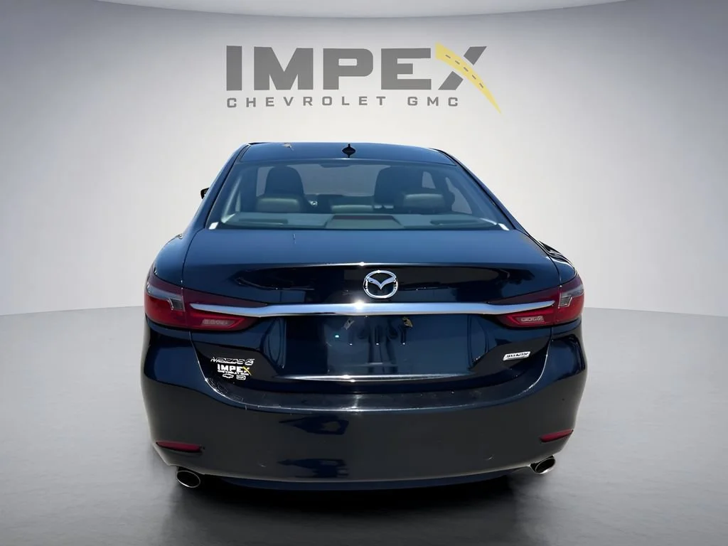 Used 2018  Mazda Grand Touring image 4