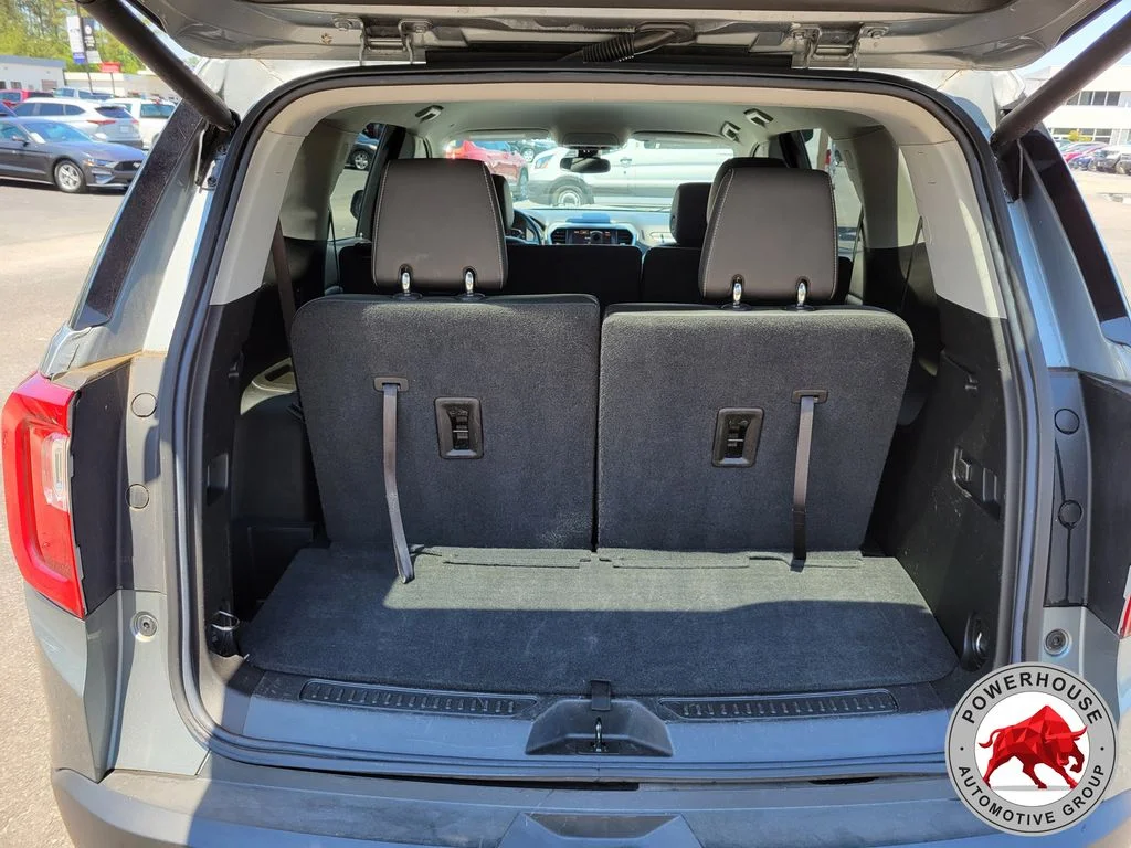 Used 2023 Silver GMC SLT image 14
