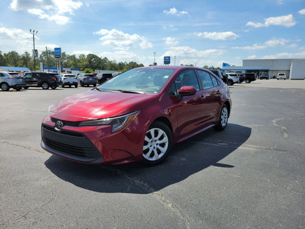 Used 2024 Toyota Corolla LE with VIN 5YFB4MDE8RP118696 for sale in Sylvester, GA