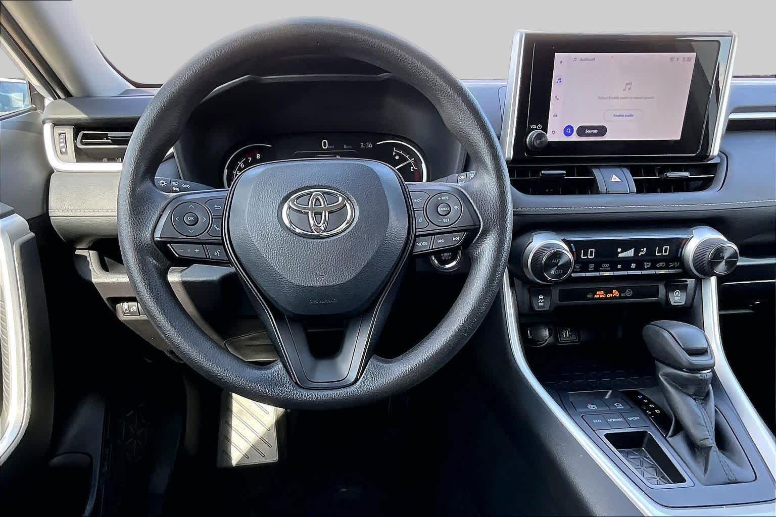 Used 2025 Ice Cap Toyota XLE image 6