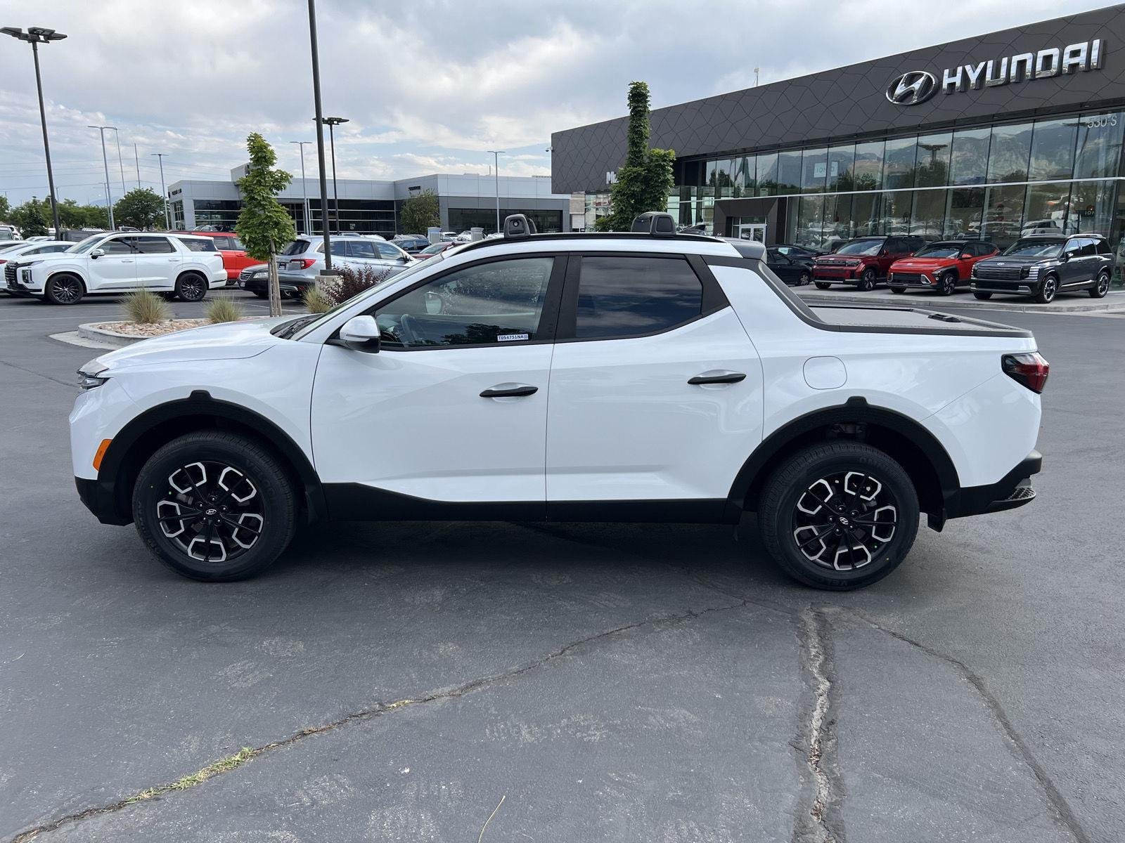 Certified Used 2024 Atlas White Hyundai SEL image 12