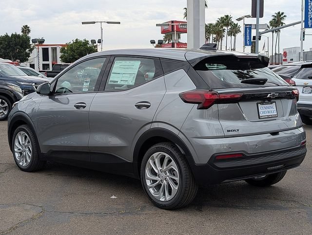 2027 Chevrolet Bolt LT - Photo 10