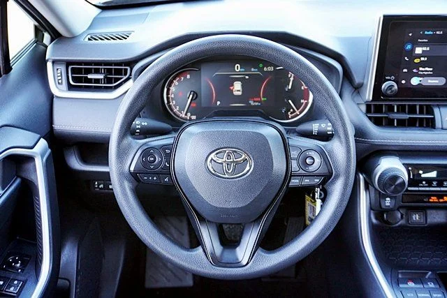 Used 2025 Silver Toyota LE image 18