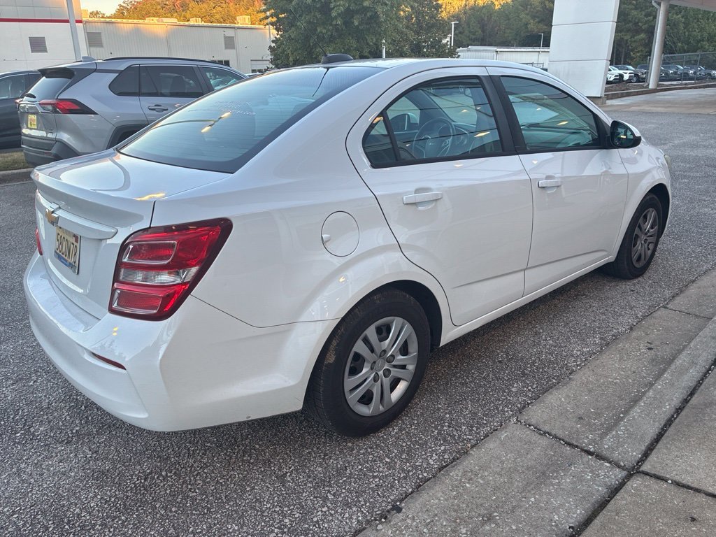 Used 2018 White Chevrolet LS image 3