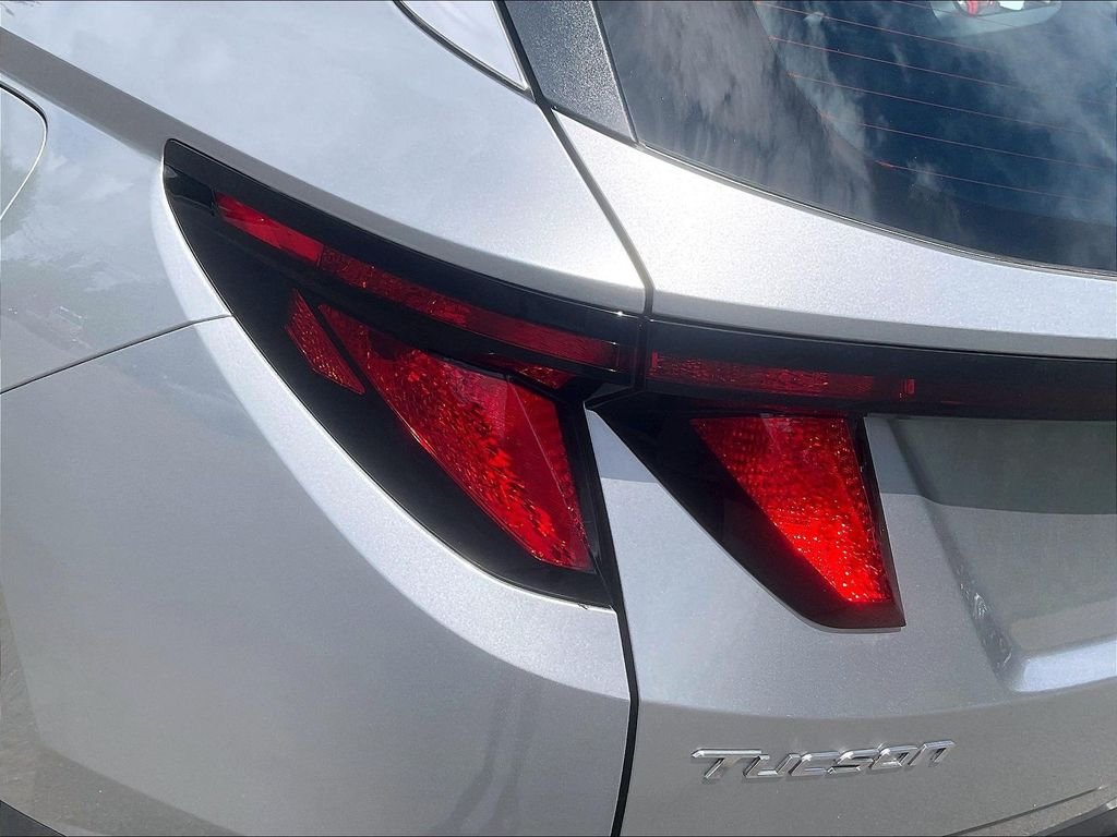 Used 2023 Silver Hyundai SE image 30