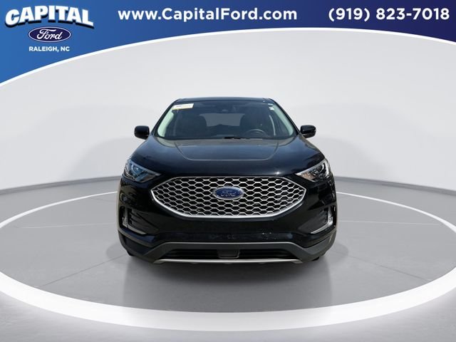 Used 2024 Black Ford SEL image 3