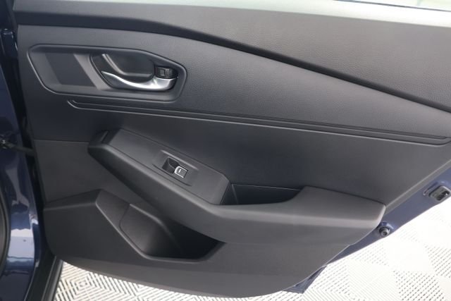 Used 2025 Blue Honda SE image 28
