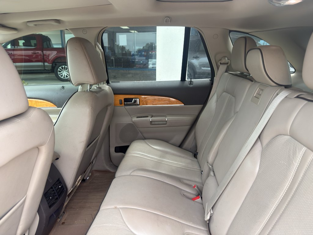 Used 2011 Gold Leaf Metallic Lincoln Base image 13