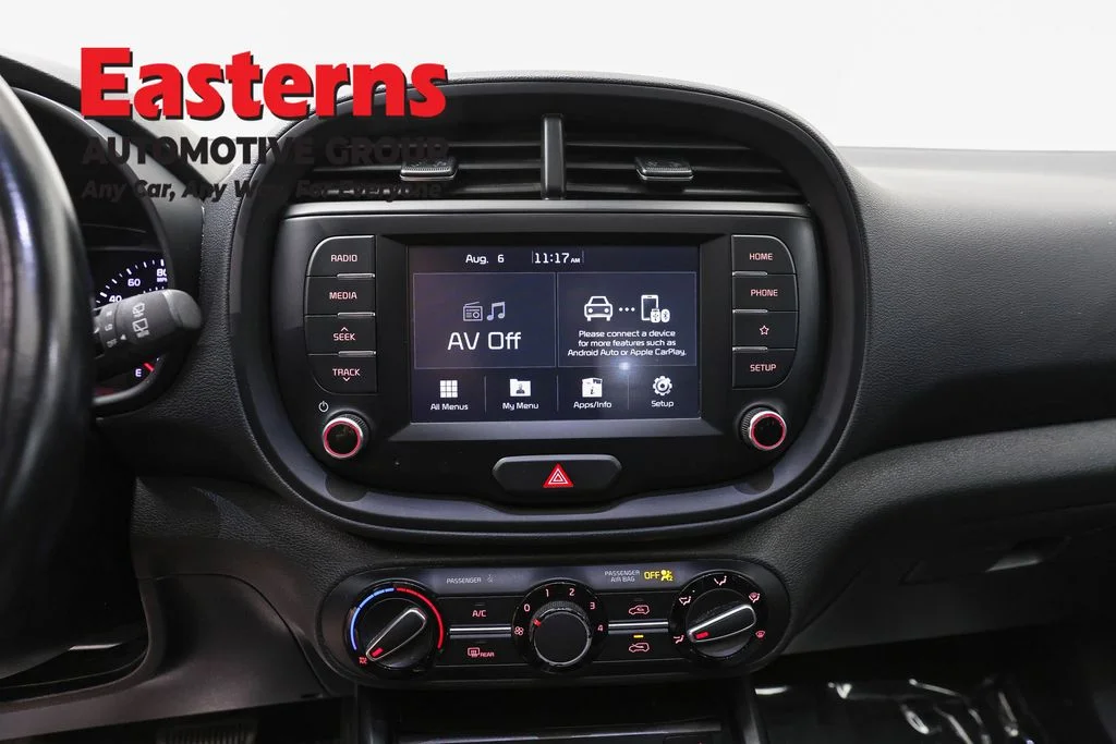 Used 2020 White Kia GT-Line image 12