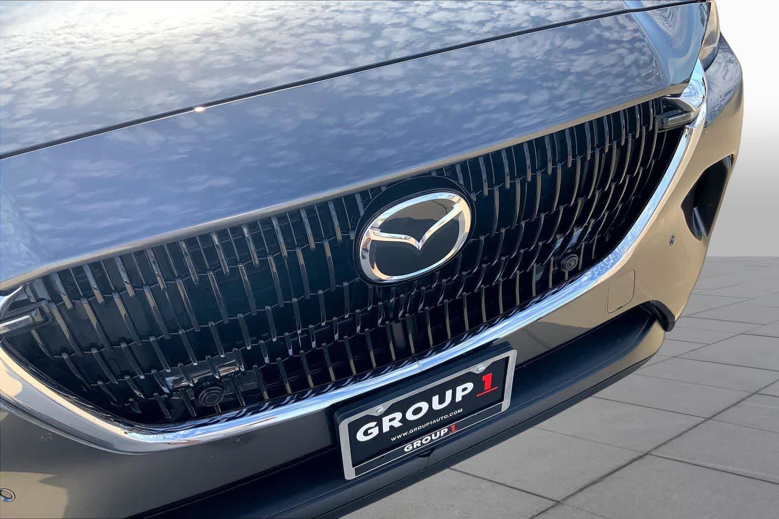 Used 2025 Machine Gray Metallic Mazda Preferred Package image 30