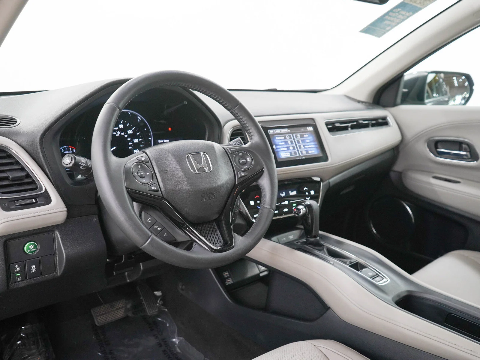 Used 2019  Honda 5D WAGON TOURING 4WD AUTO image 23
