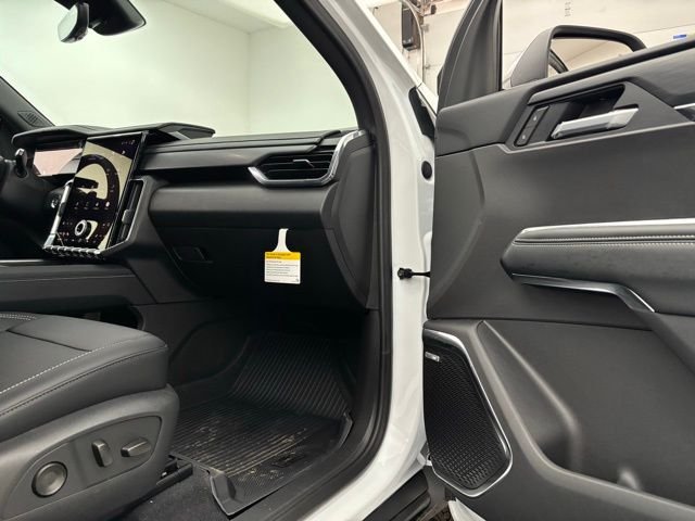 New 2026 Summit White GMC Elevation image 34