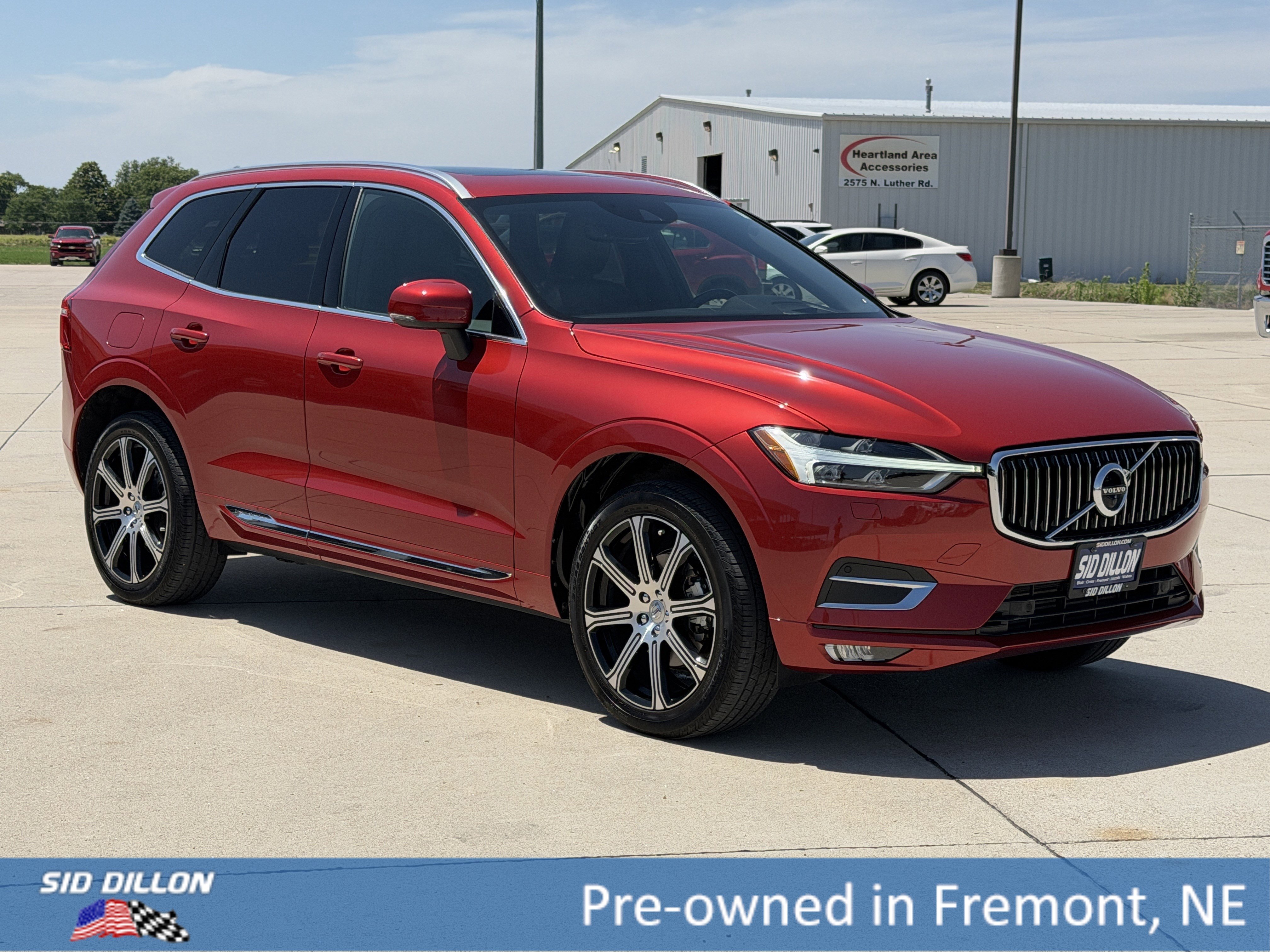 Used 2020 Fusion Red Metallic Volvo Inscription image 2