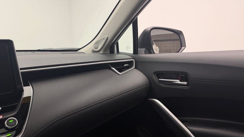 Used 2025 Beige Toyota XLE image 29