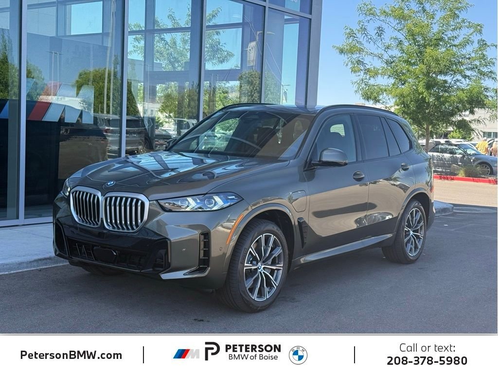 2026 BMW X5 xDrive50e's photo