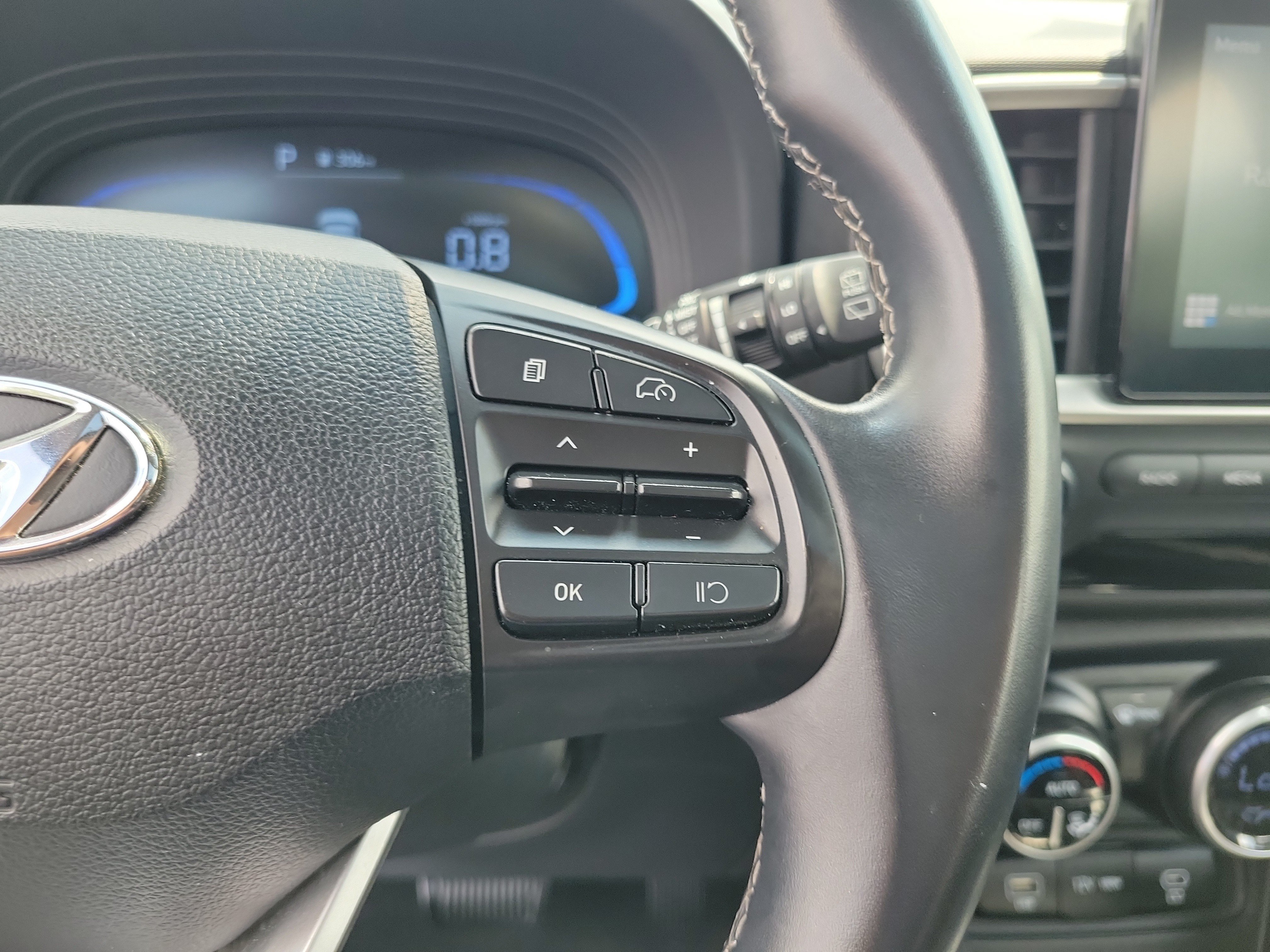 Certified Used 2025 Ecotronic Gray Hyundai SEL image 23