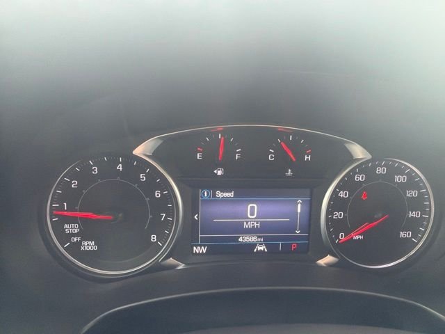Certified Used 2022 Marine Metallic GMC SLE image 17