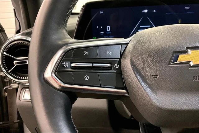 Used 2025 Sterling Gray Metallic Chevrolet LT image 26
