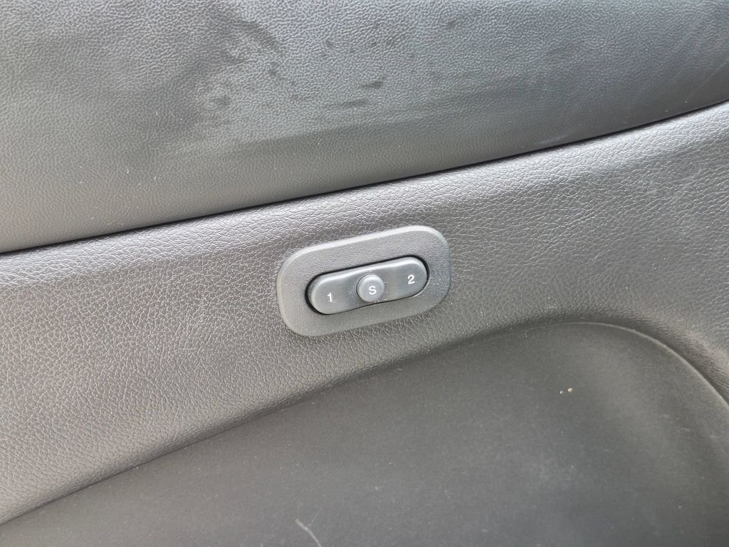 Used 2019 Black Jeep Limited image 13