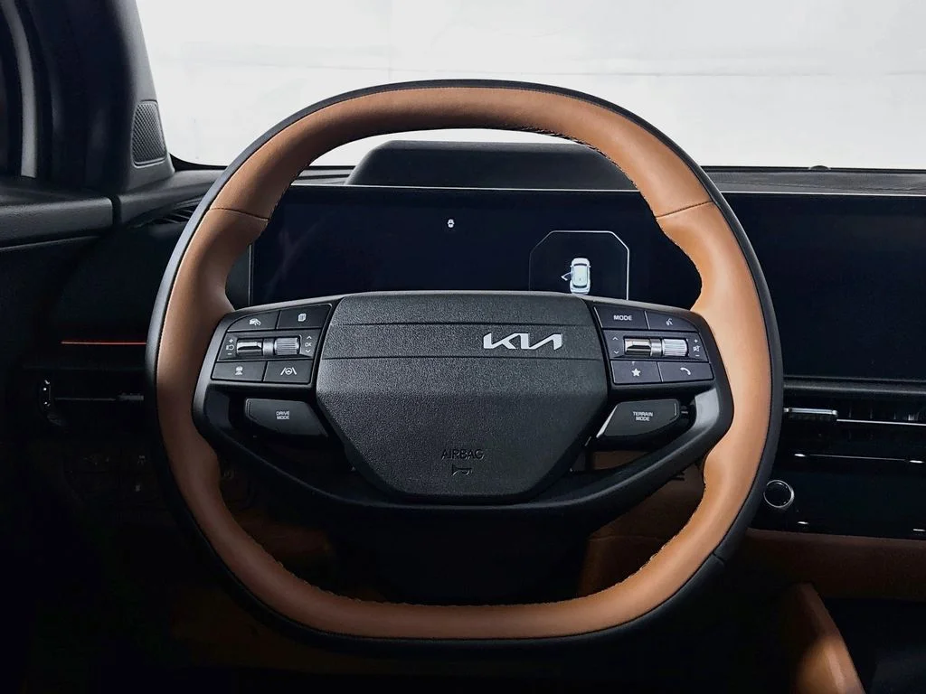 New 2026 Snow White Pearl Kia X-Line Prestige image 13