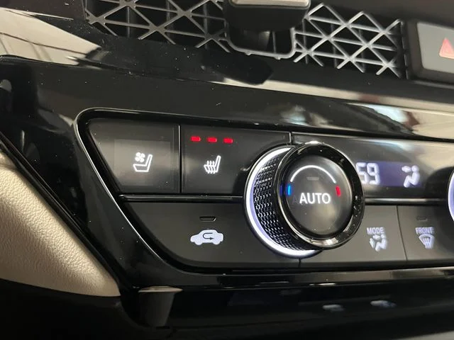 New 2026 Platinum White Pearl Honda Touring image 23