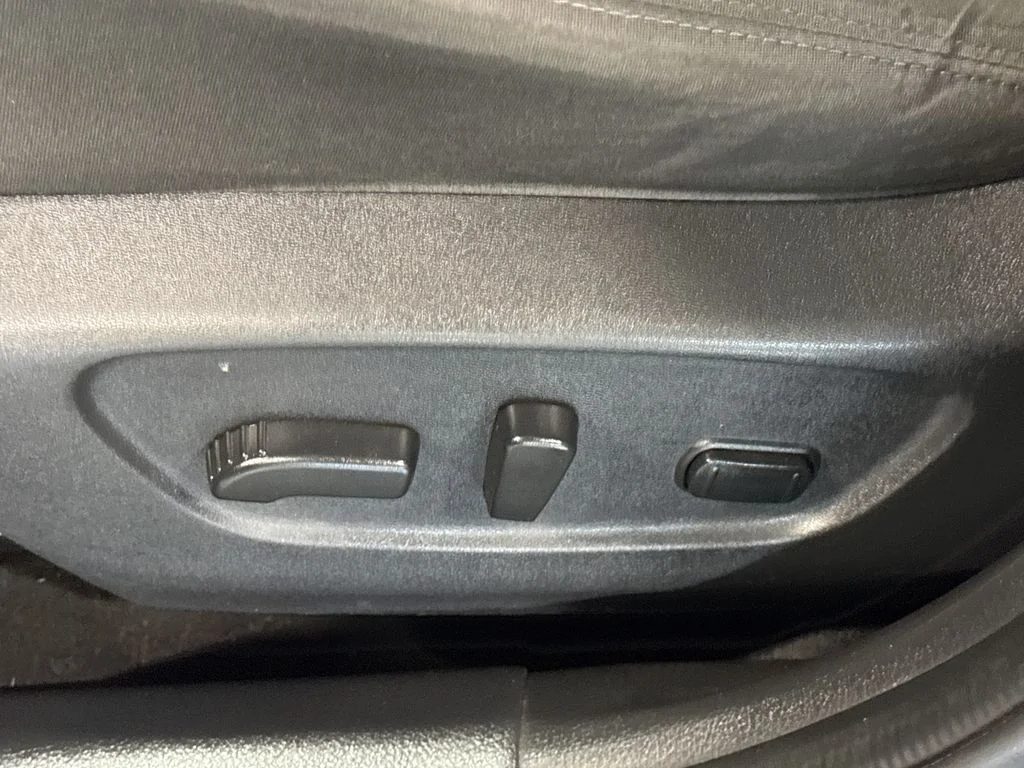 Used 2016 Gray Nissan SV image 26