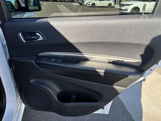 Used 2018 White Dodge SXT image 19