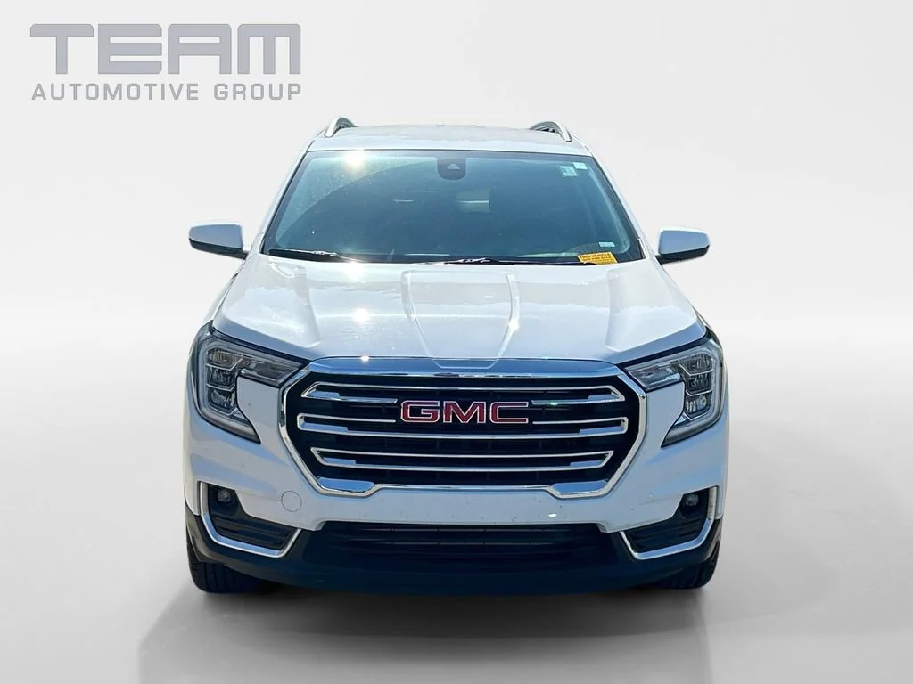 Used 2024 Summit White GMC SLT image 2