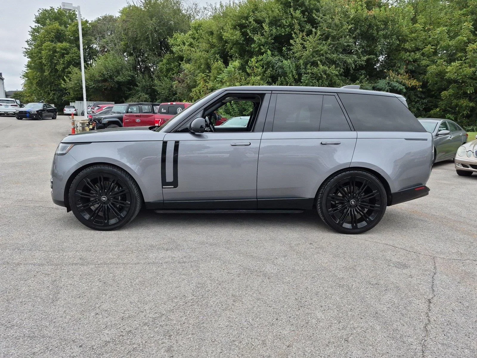 Used 2023 Eiger Grey Metallic Land Rover Autobiography image 2