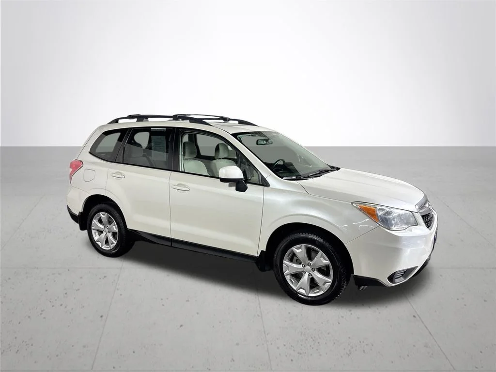 Used 2014 White Subaru 2.5i Premium image 4