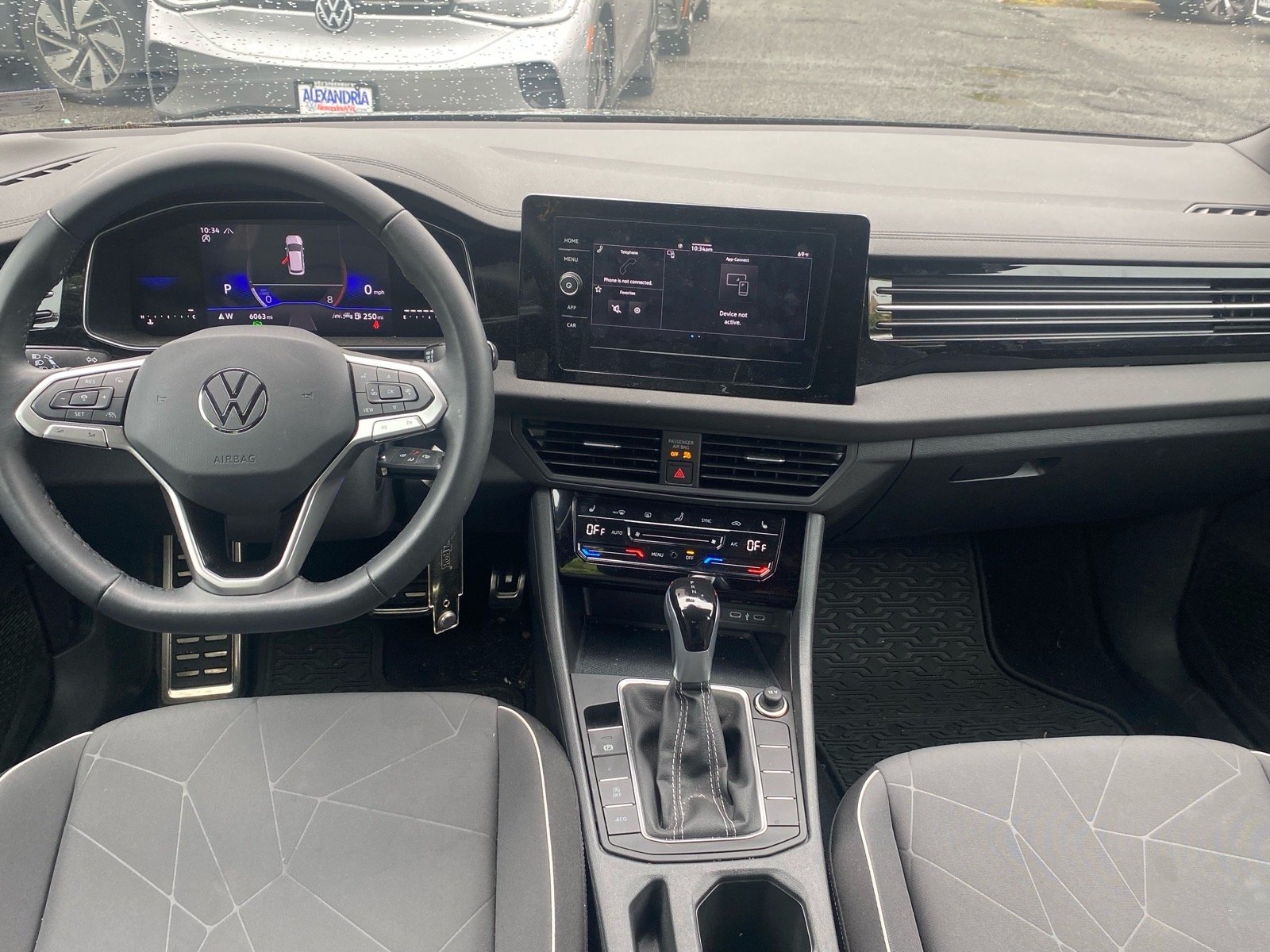 Used 2025 Black Volkswagen 1.5T Sport image 10