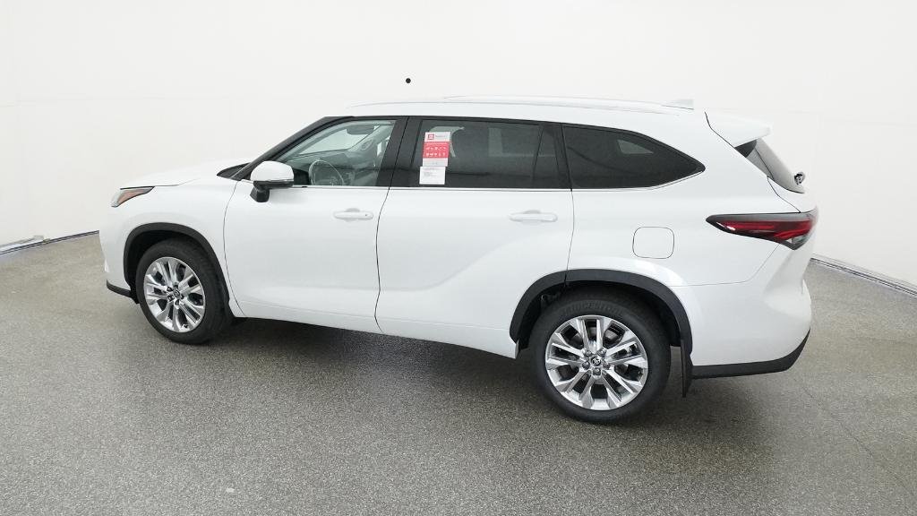 2026 Toyota Highlander Limited - Photo 14