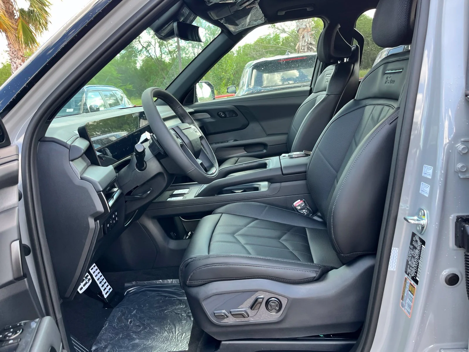 New 2027 Gray Kia X-Line SX image 15