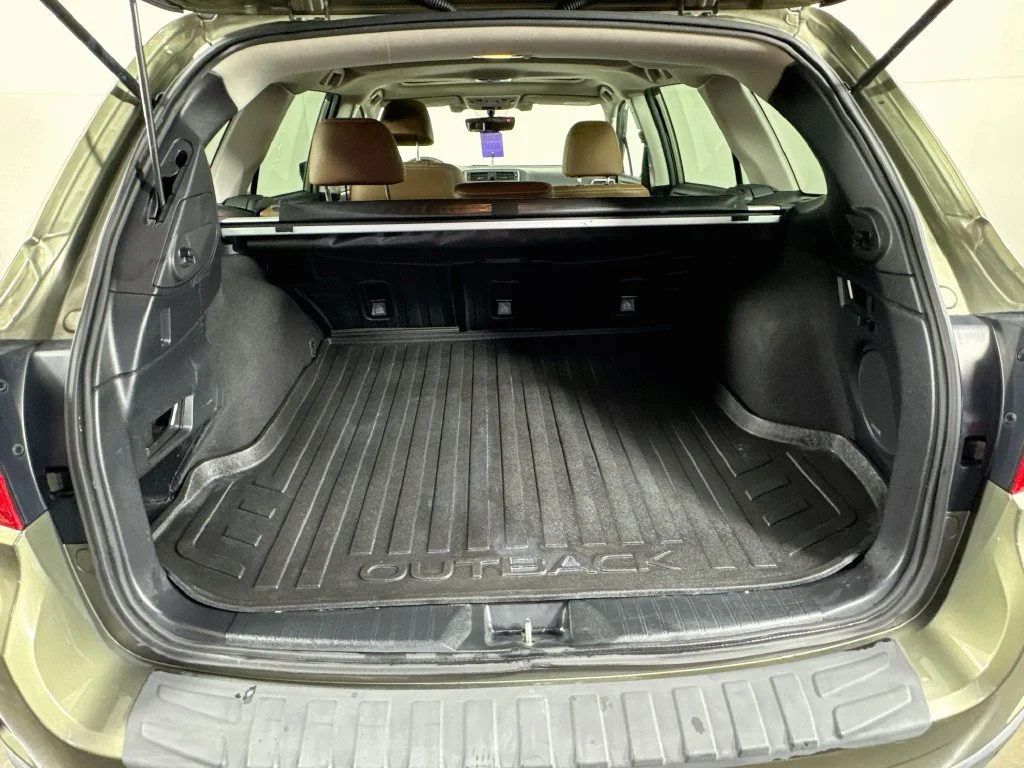 Used 2017 Green Subaru 2.5i image 32